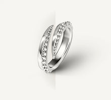 Load image into Gallery viewer, Luxxe Talon Ring / Sterling Silver<br>w/Pavé-Set Diamonds