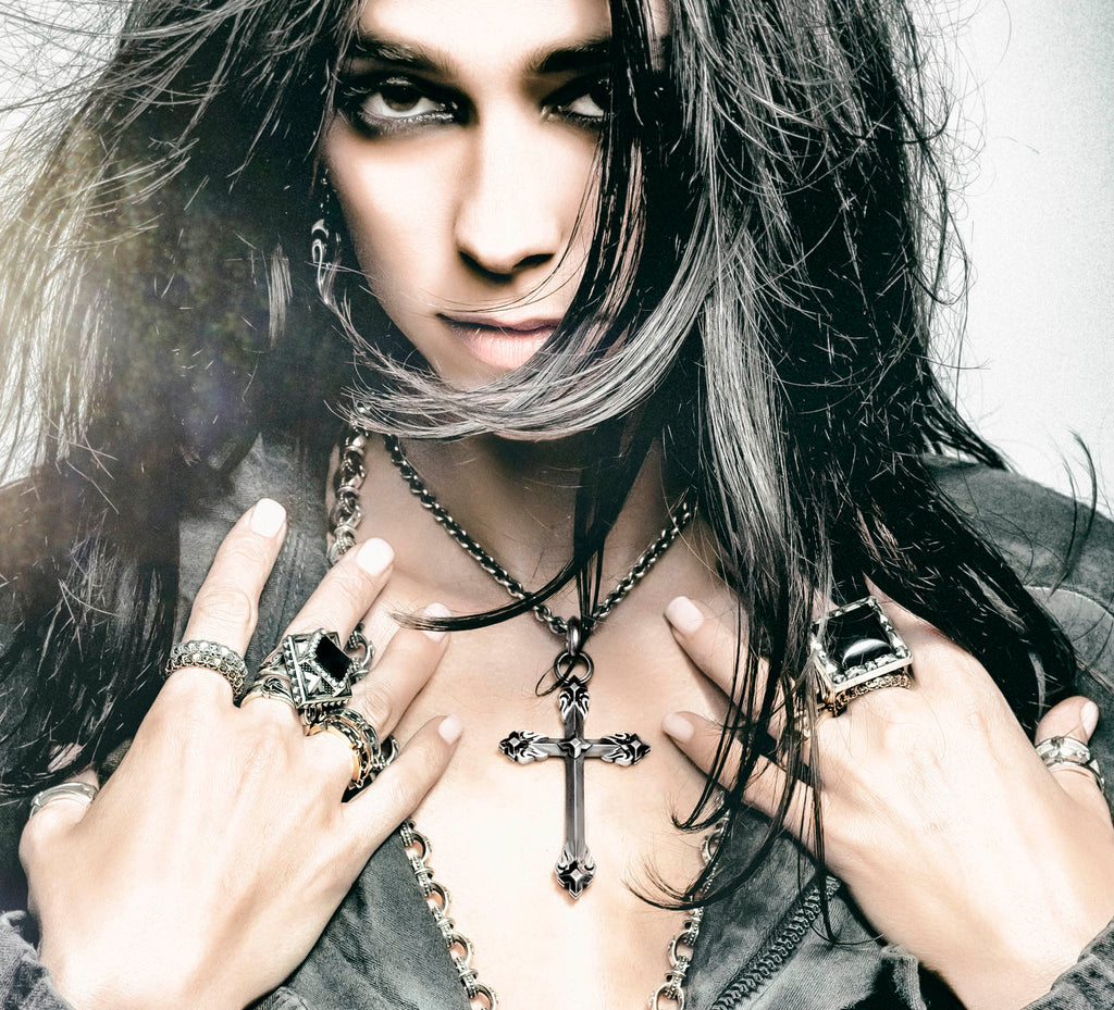 Thin STQ Crown Stacker Band Ring<br>in Sterling Silver