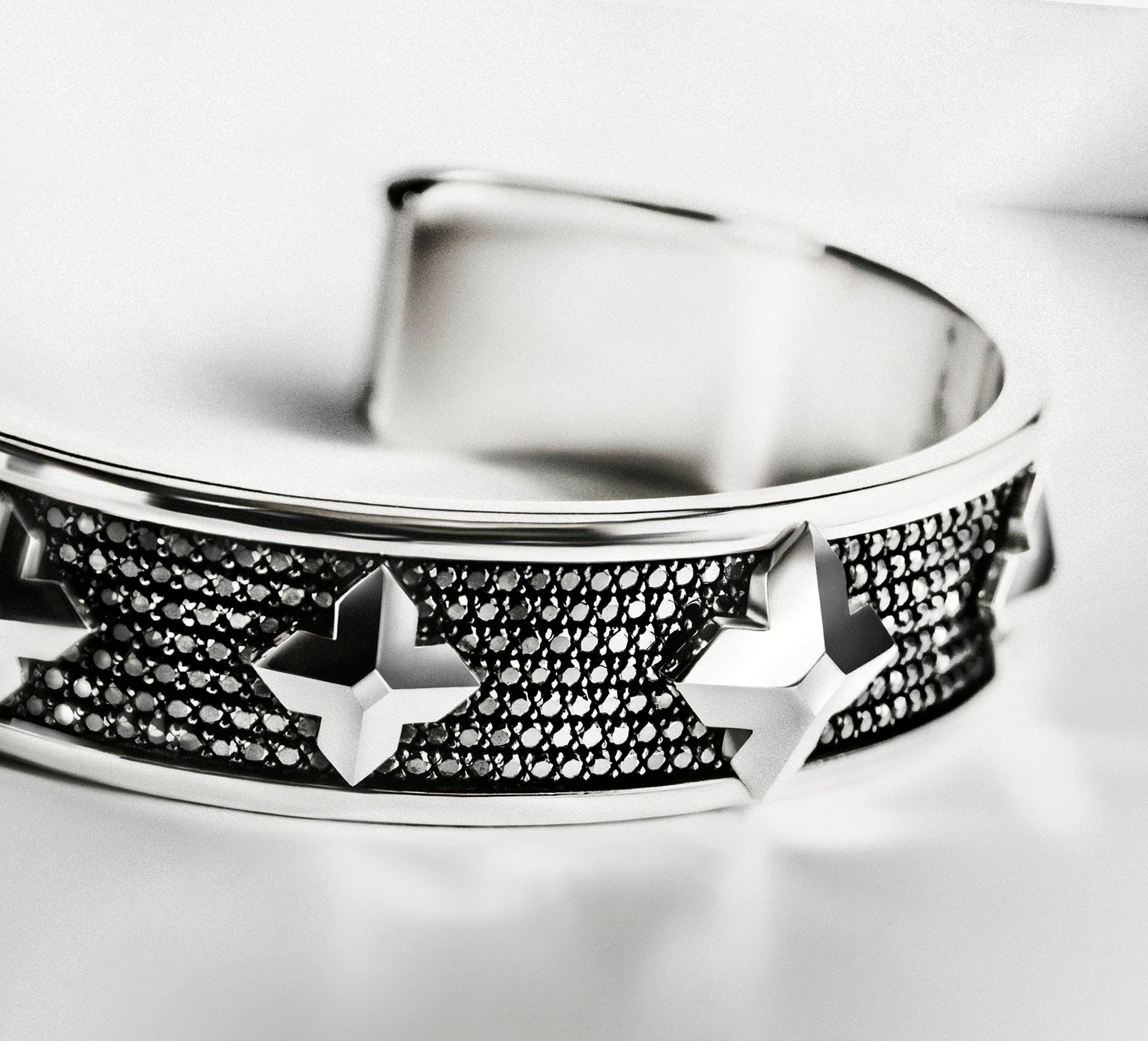 Phoenix Cuff / Sterling Silver<br>w/Black Pavé-Set Diamonds
