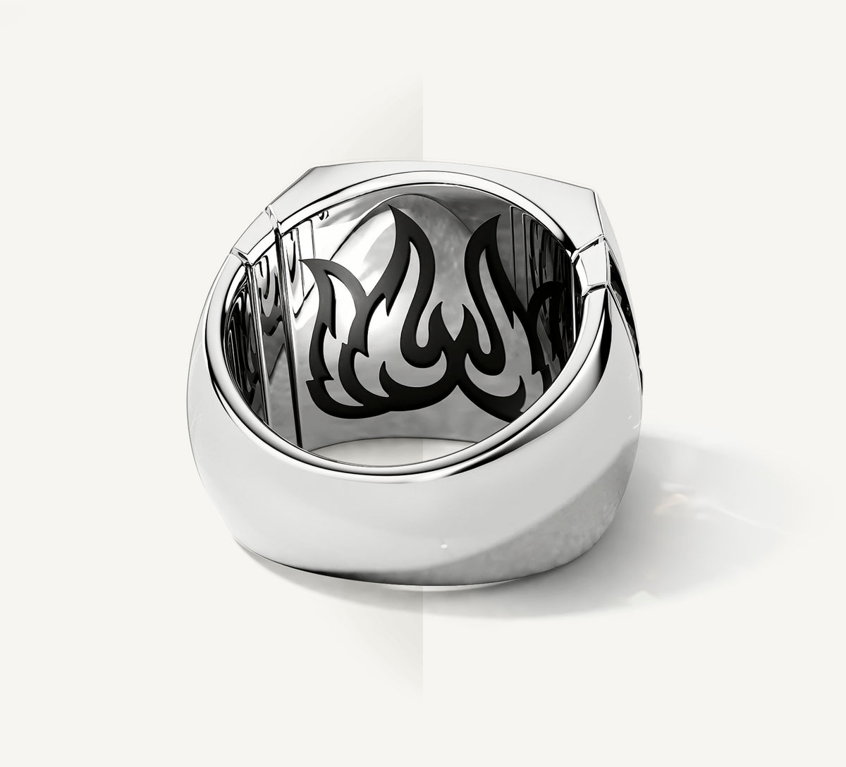 Classic Signet Ring<br>with Pavé Diamonds & Featured<br>14K Gold Hammered Top