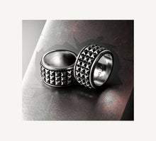 Load image into Gallery viewer, Triple Studded Band Ring
